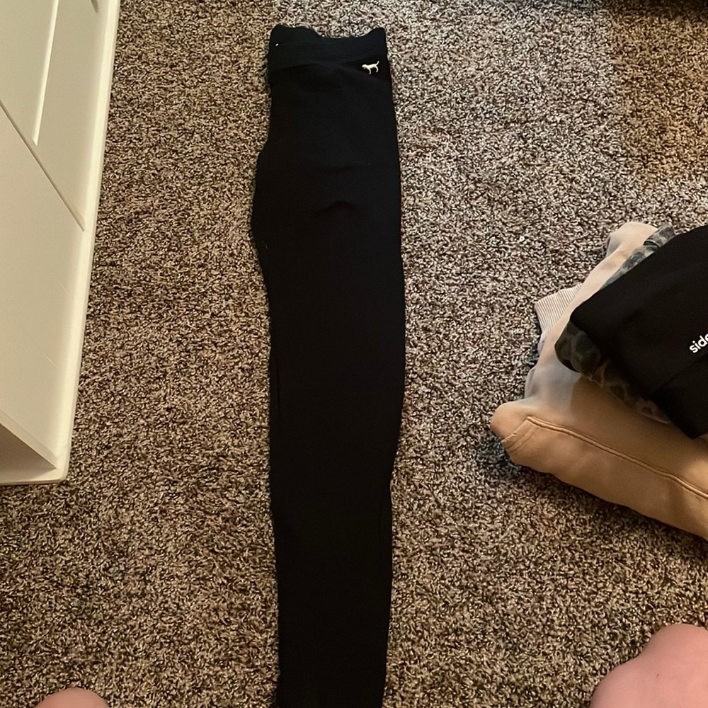 black leggings